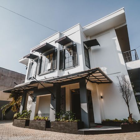Reddoorz Plus Near Mall Slipi Jaya Dżakarta Zewnętrze zdjęcie