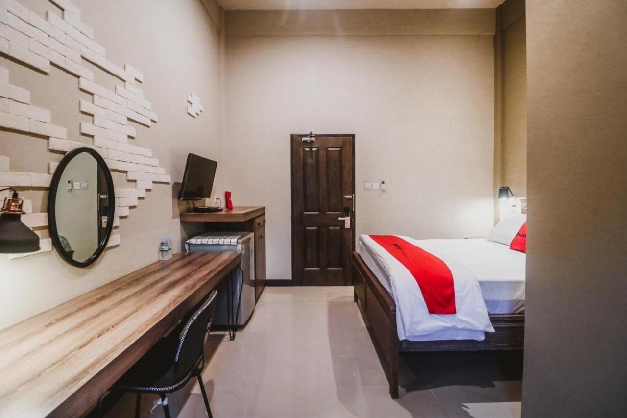 Reddoorz Plus Near Mall Slipi Jaya Dżakarta Zewnętrze zdjęcie