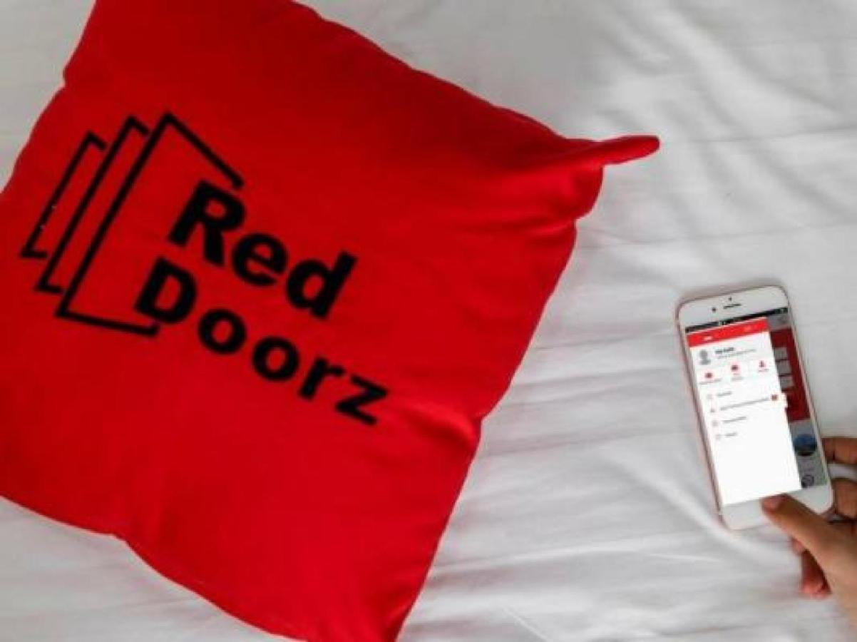 Reddoorz Plus Near Mall Slipi Jaya Dżakarta Zewnętrze zdjęcie